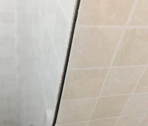 无为瓷砖空鼓维修公司分享阳台瓷砖脱落的修复过程可以分为以下几个步骤